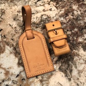 ‼️FLASH SALE‼️ Louis Vuitton Luggage Tag & Poignet